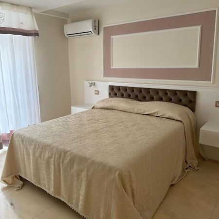 Bernini House Naples Hotel Kültér fotó
