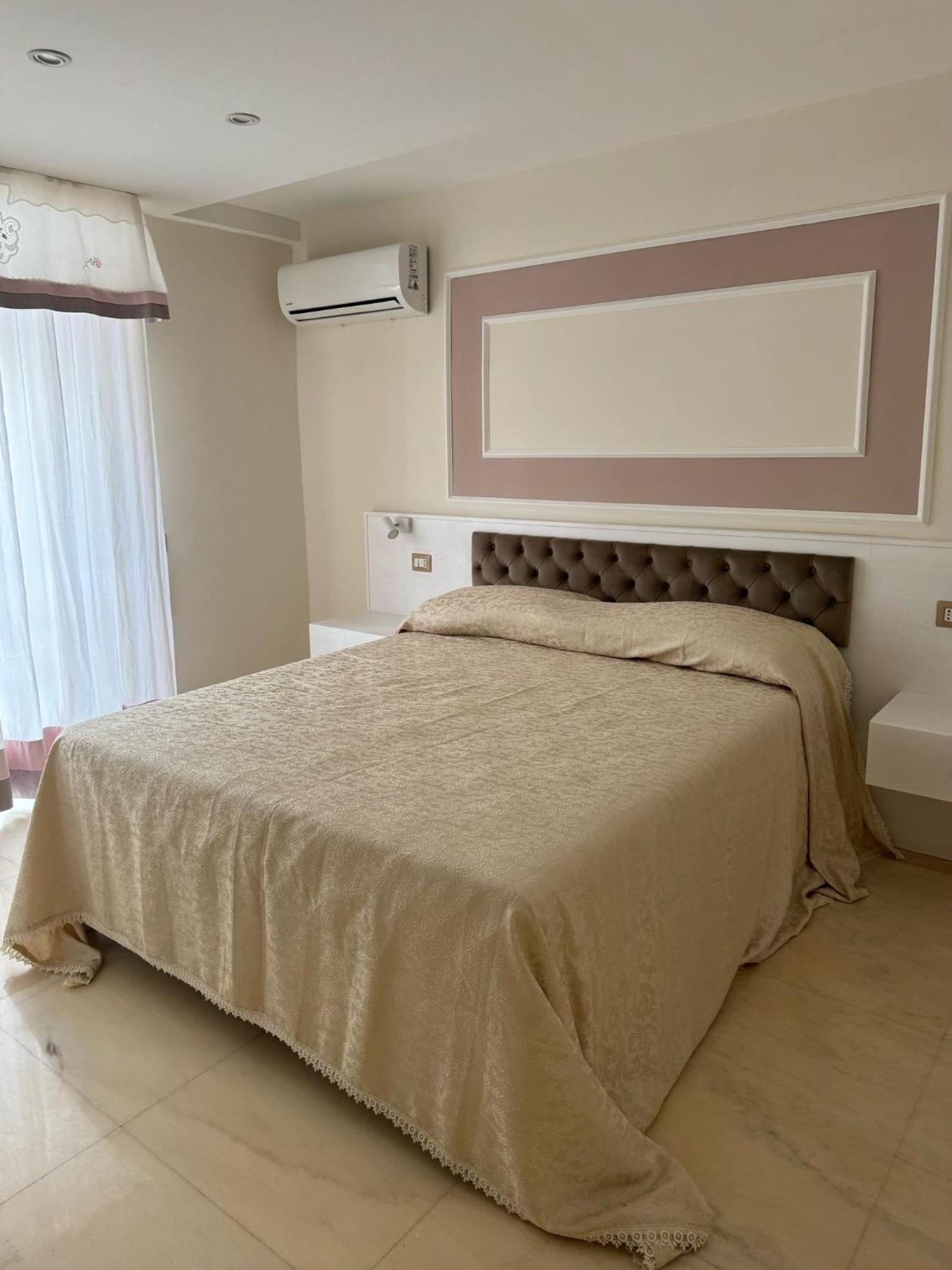 Bernini House Naples Hotel Kültér fotó